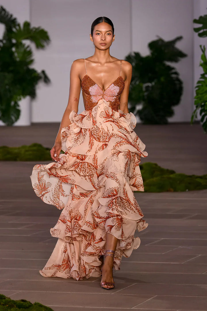 Nahla™ | Abito Elegante con Volant e Dettaglio Farfalla